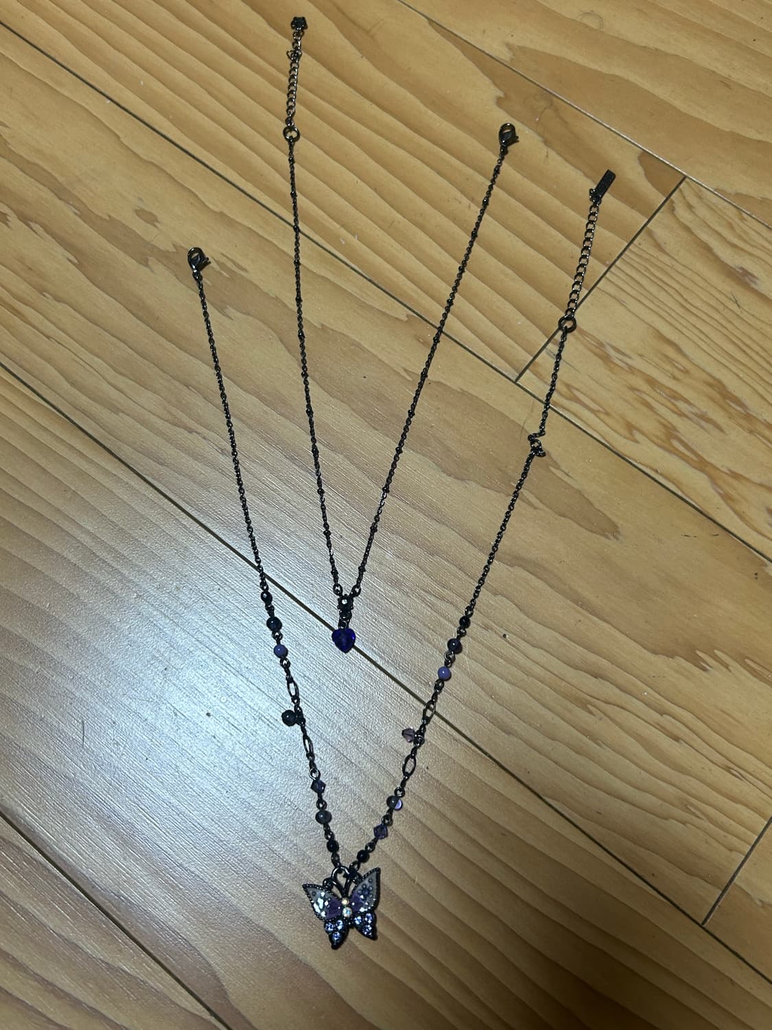 안나수이 퍼플 나비+하트 참 레이어드 목걸이 세트 상품이미지1