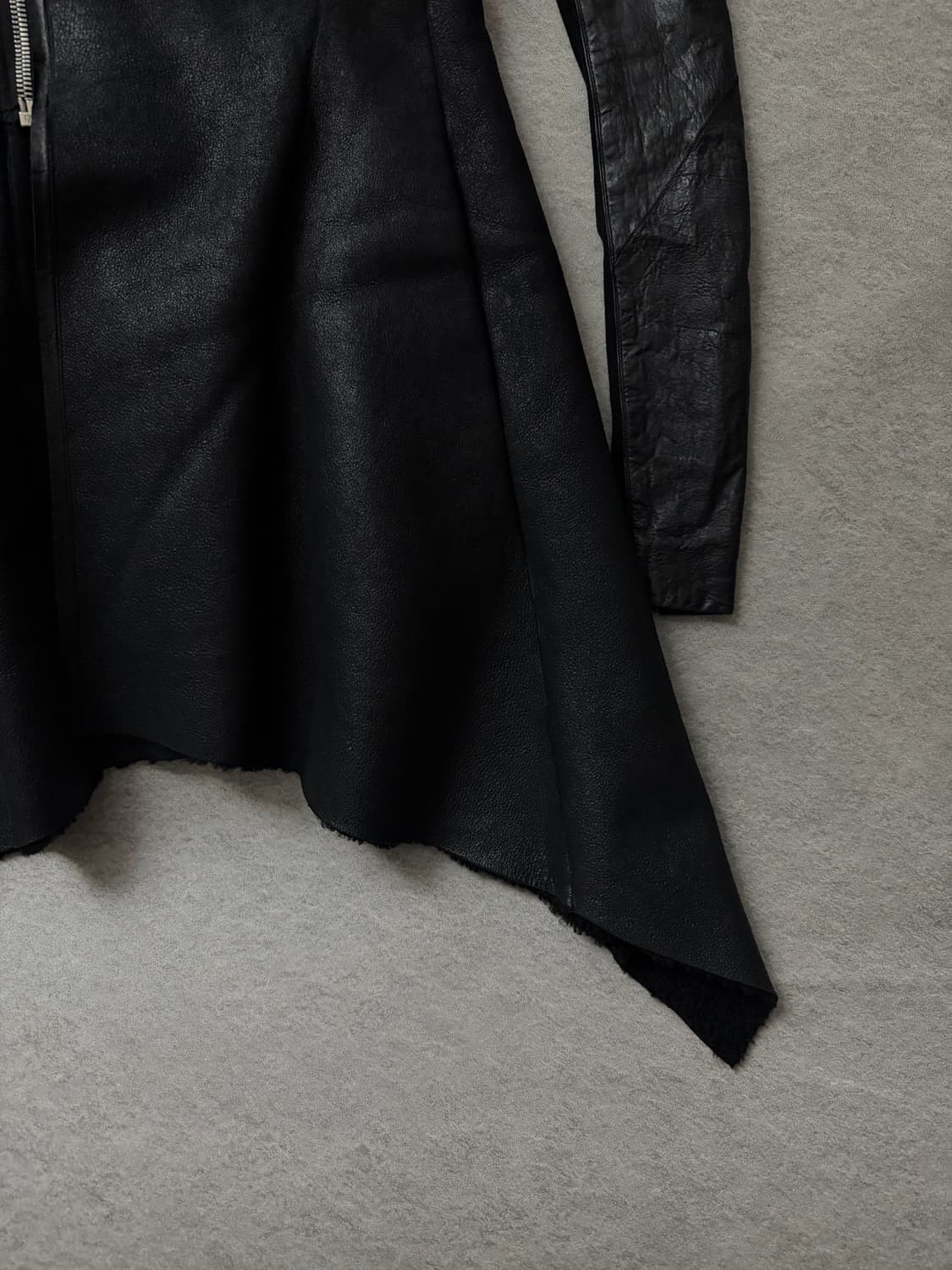 릭오웬스 램스킨 비대칭 롱무스탕 상품이미지7