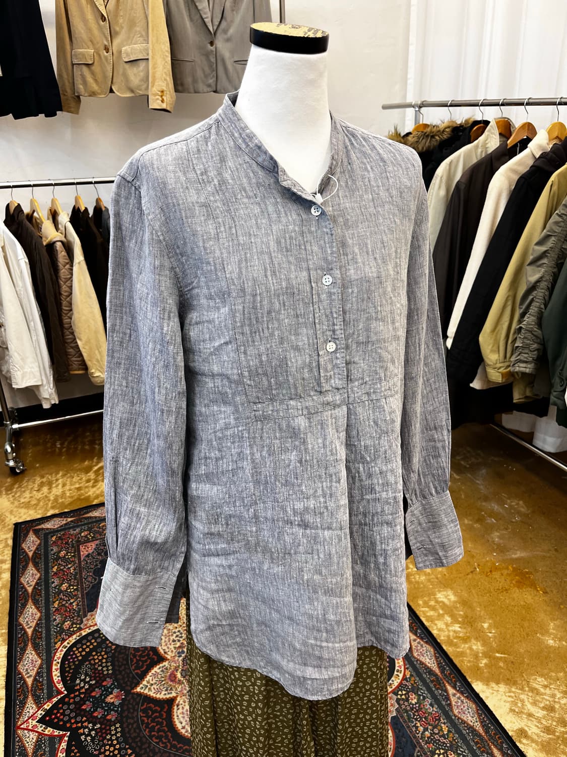 마가렛호웰 하프 버튼 린넨 셔츠 상품이미지1