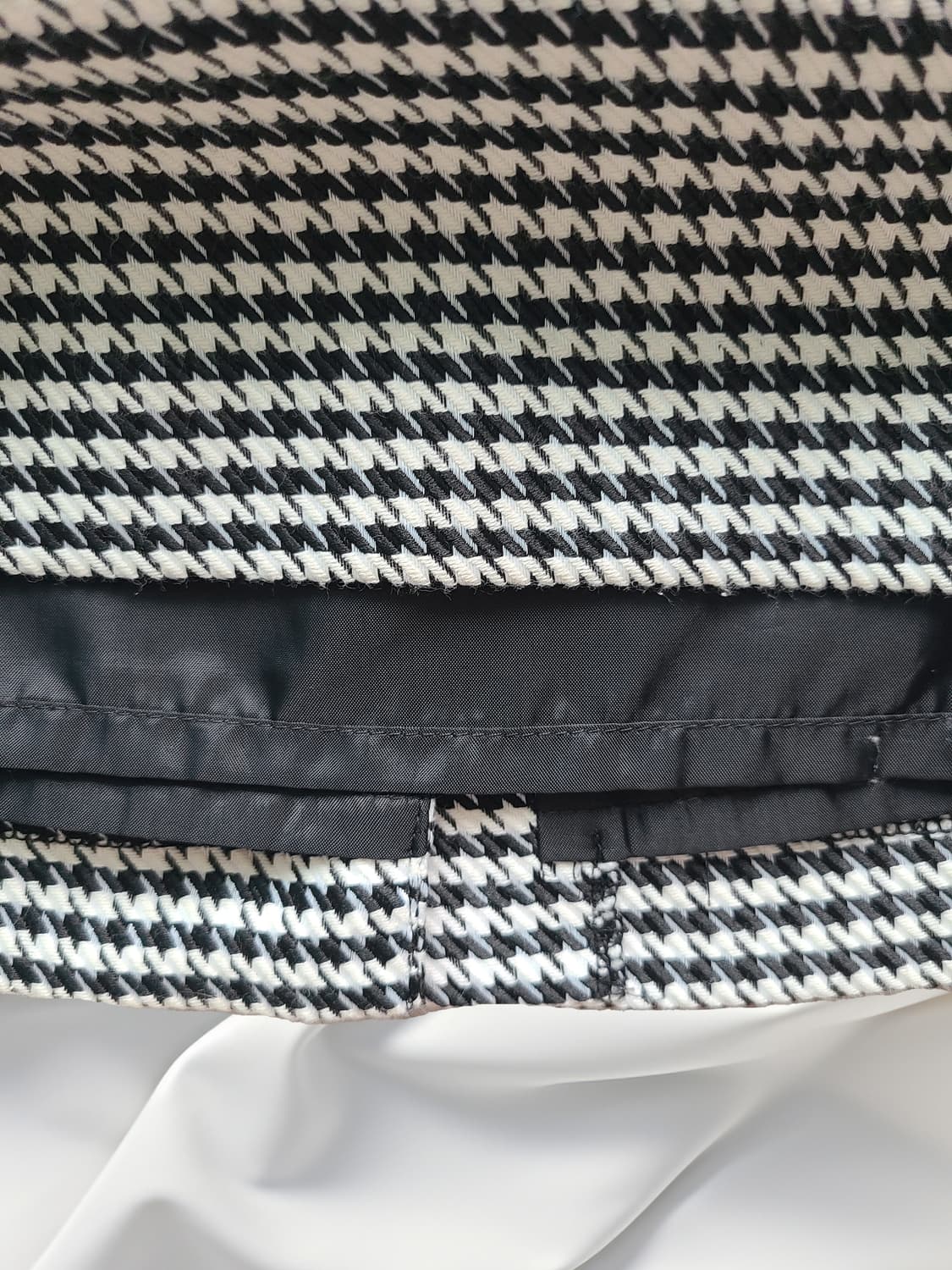 MIXXO 미쏘 블랙 레이스 배색 하운드투스 원피스 상품이미지3