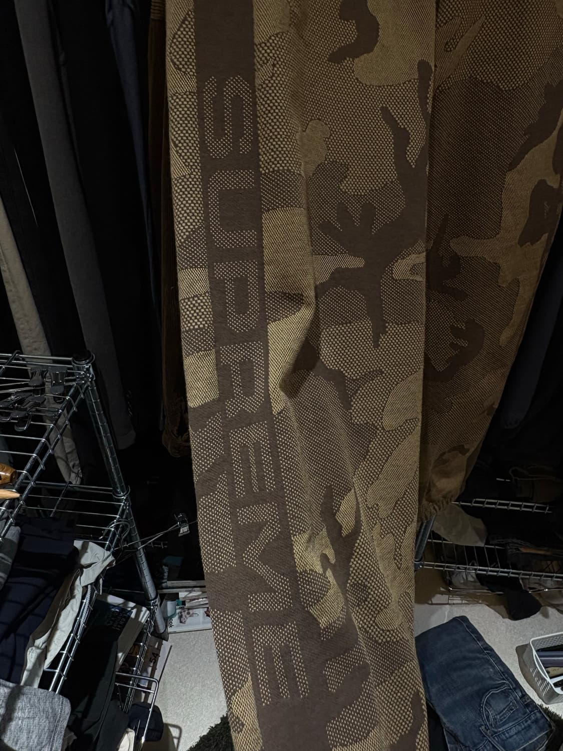 슈프림 Jacquard Stripe Sweatpant Brown 상품이미지5