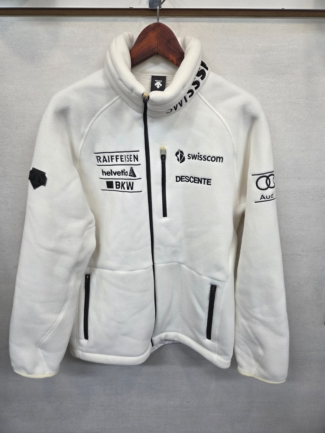 데상트 스위스스키팀 아우디 레플리카 사선집업 플리스자켓 xl 상품이미지1