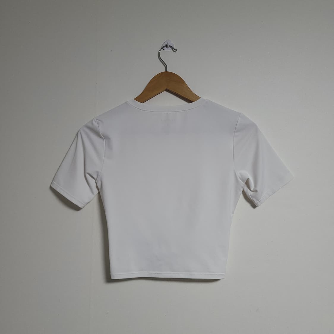 (M) XEXYMIX 젝시믹스 화이트 매듭 크롭 기능성 반팔티 상품이미지3