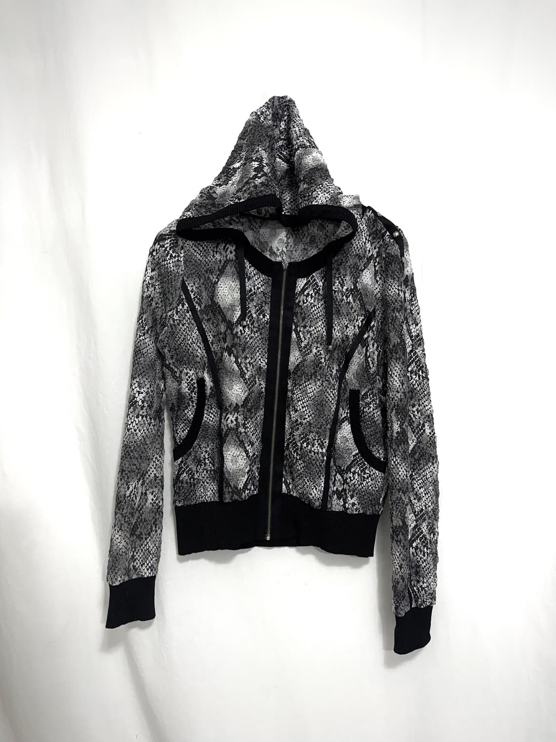 Snake Print Zip-Up 상품이미지1