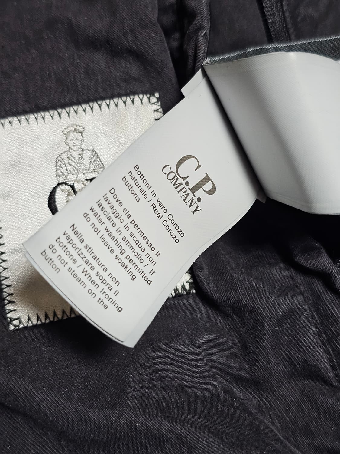 CP컴퍼니 가먼트다잉 라쿤포 패딩 48 정품 상품이미지10