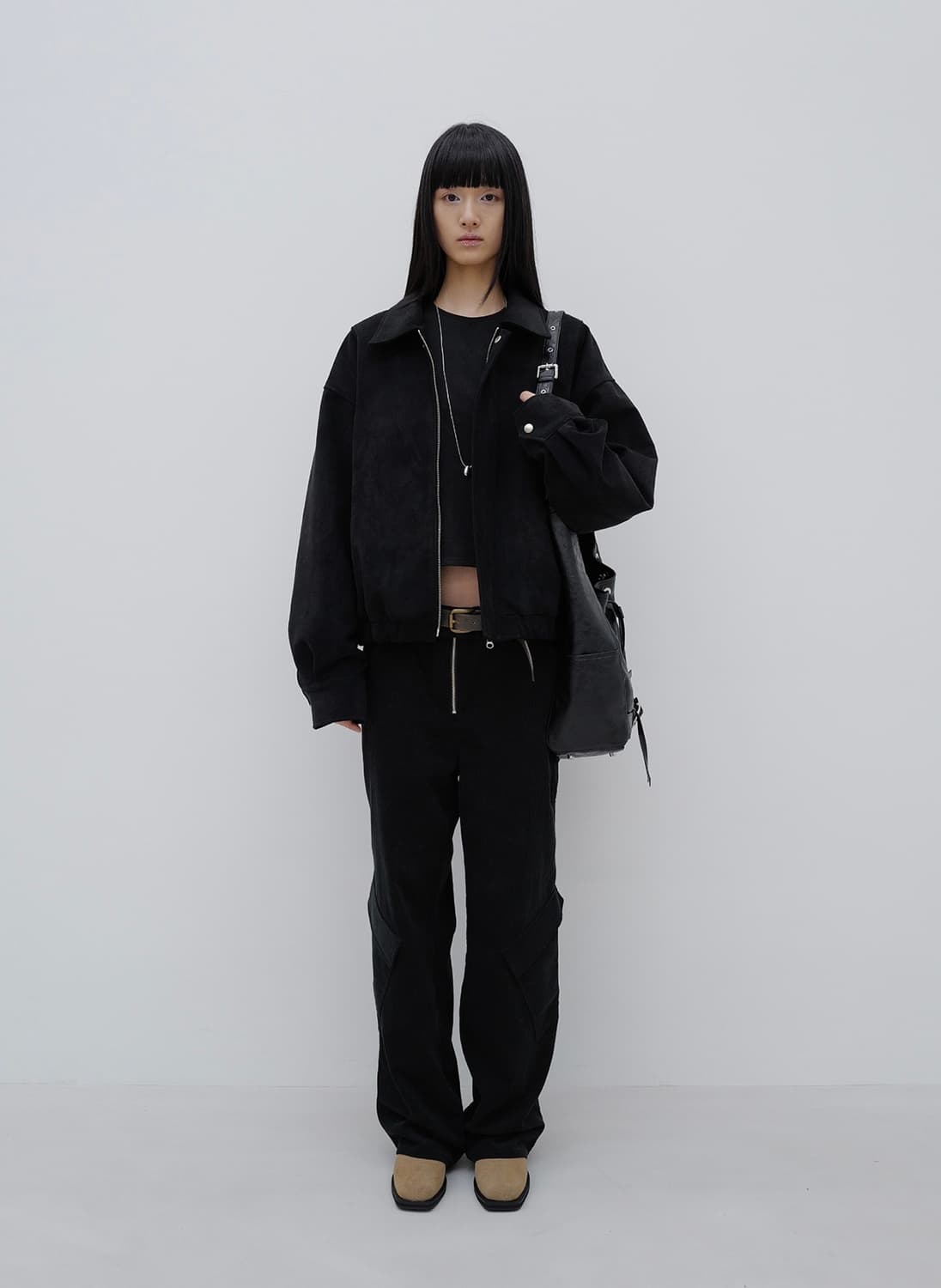 다이닛 FAUX SUEDE BOMBER JUMPER IN BLACK 상품이미지3