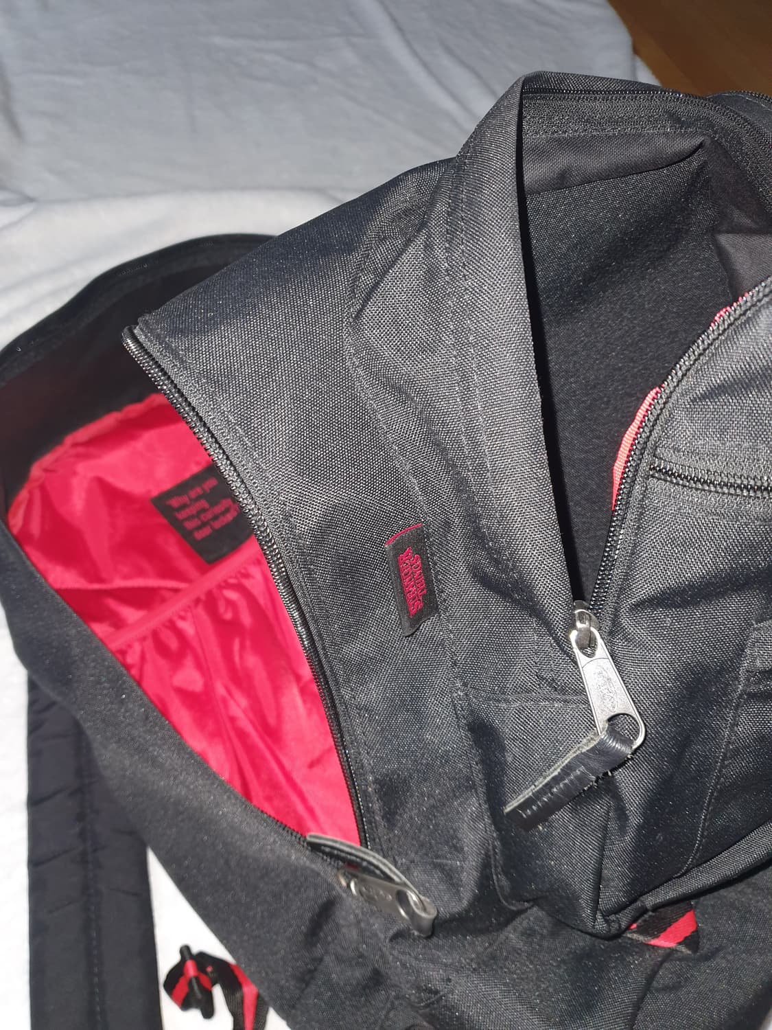 이스트팩X기묘한이야기 콜라보 백팩 .BK eastpak 상품이미지3