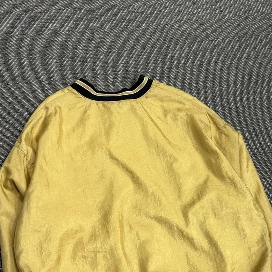 자수 패치 브이넥 풀오버 웜업V0490 상품이미지5