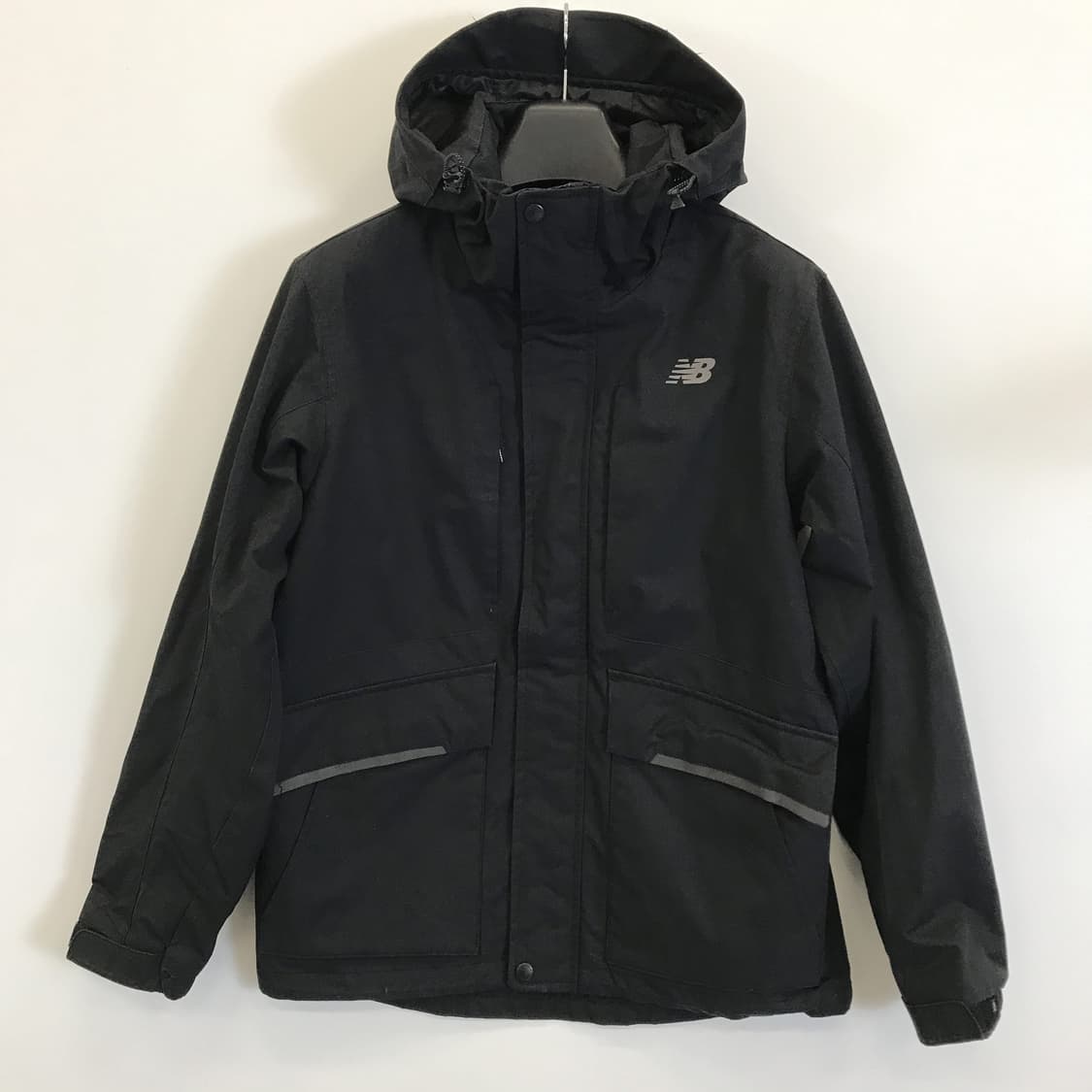 뉴발란스 에센셜 바람막이 자켓 [S] 상품이미지1