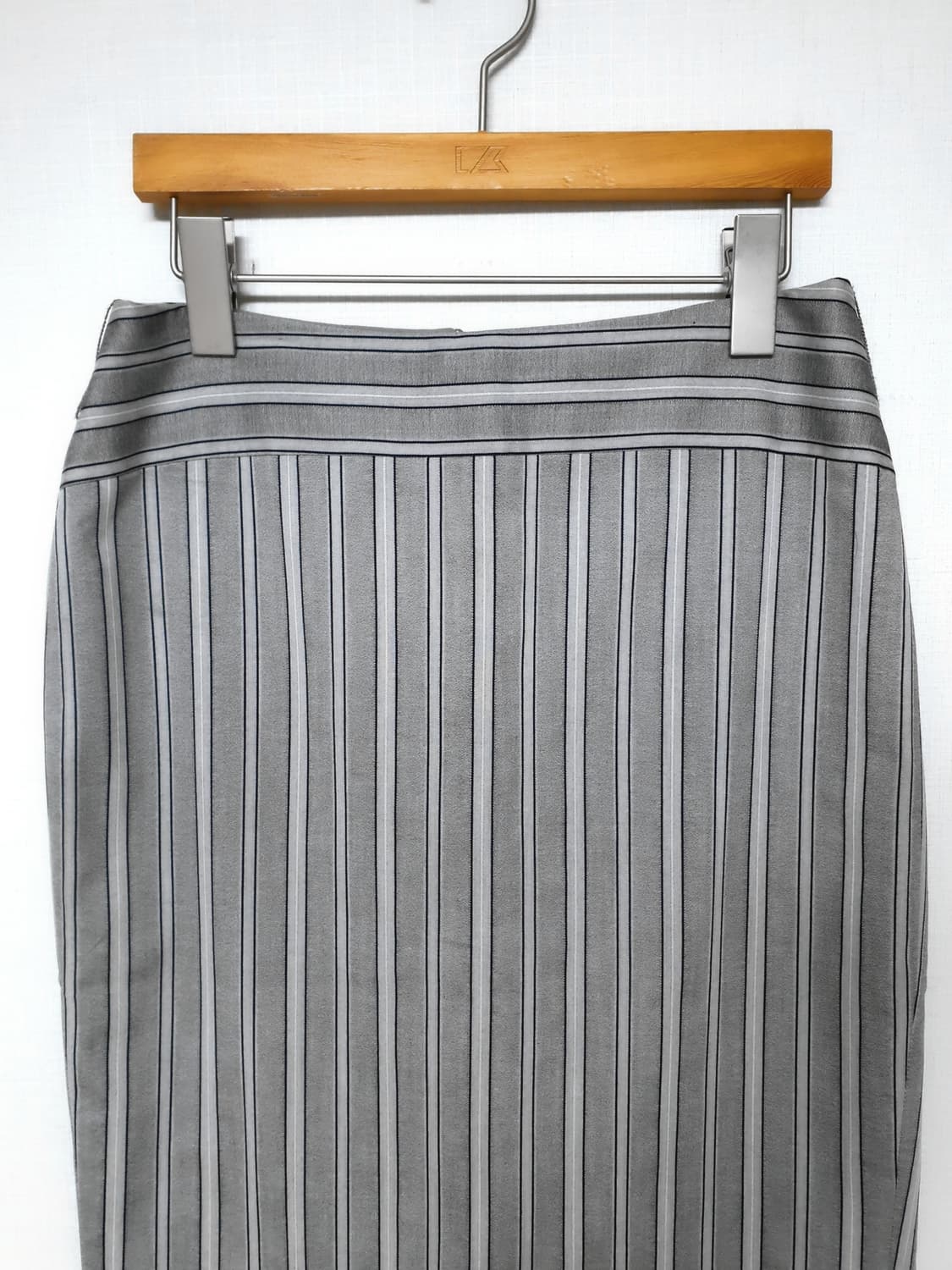 JIGOTT 정품 실크배색 무릎길이스커트 66 스트라이프그레이 상품이미지2