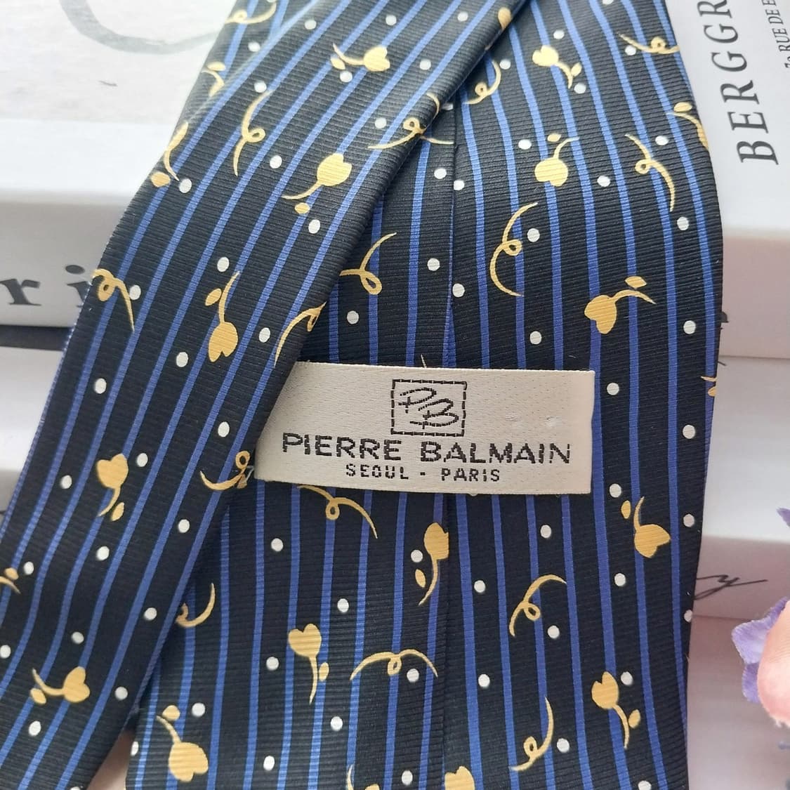 피에르 발망 실크 블랙&블루 플로럴 넥타이 9.7cm A등급 K1286
 상품이미지6