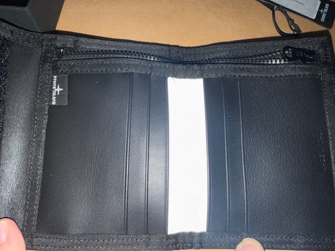 스톤아일랜드 리플렉티브 패널 벨크로 소가죽 지갑 상품이미지4