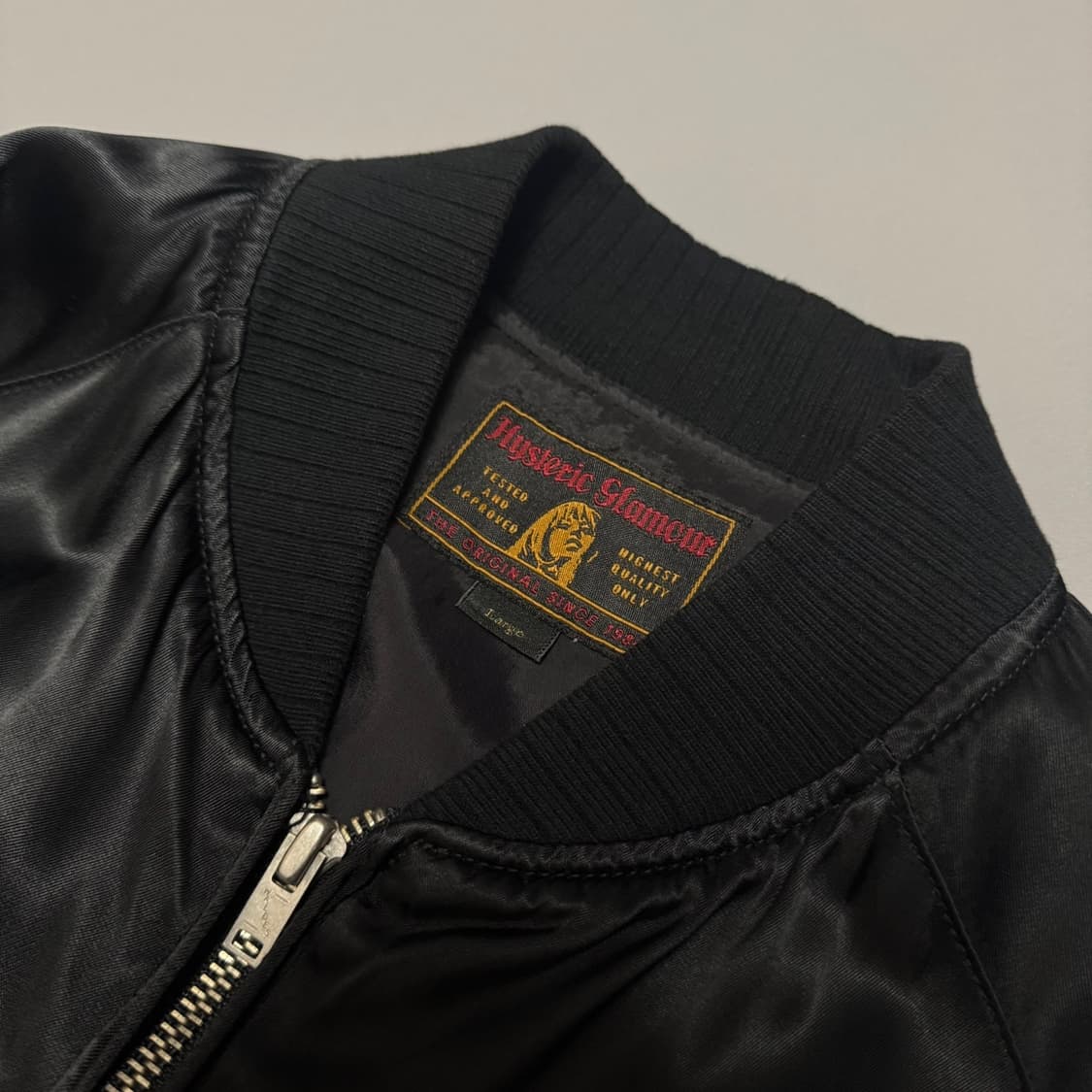 히스테릭글래머 17ss 블랙컬러 파라다이스 수베니아 실크 스카잔 자켓 상품이미지3