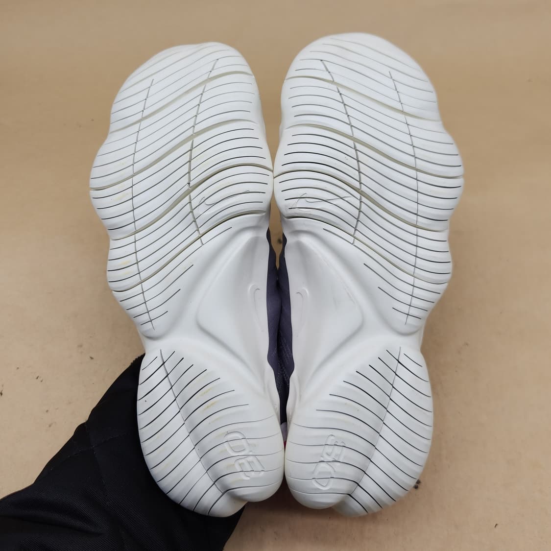 나이키 프리 런 3.0 여성런닝화240 상품이미지3