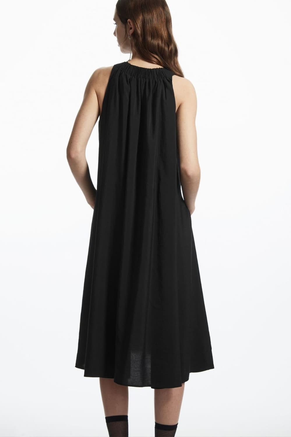 cos 레이서넥 원피스 블랙 상품이미지3