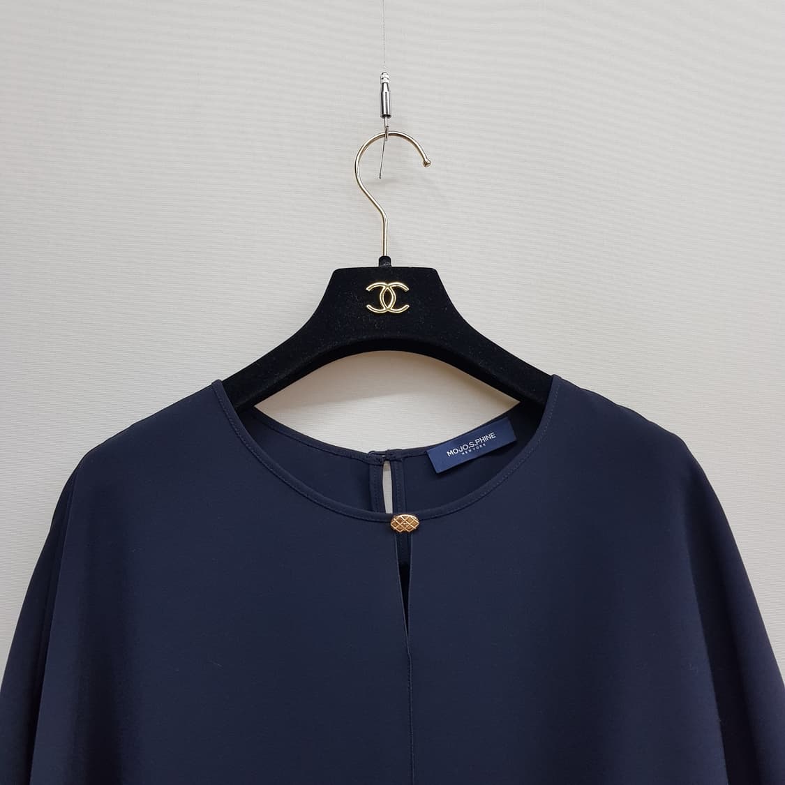 모조에스핀 미니멀 반팔 블라우스 S사이즈 상품이미지2