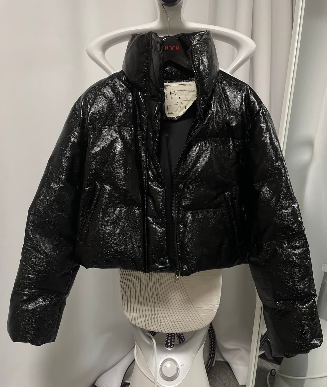 페일제이드 무광 블랙 크랙 하이넥 숏패딩 상품이미지2