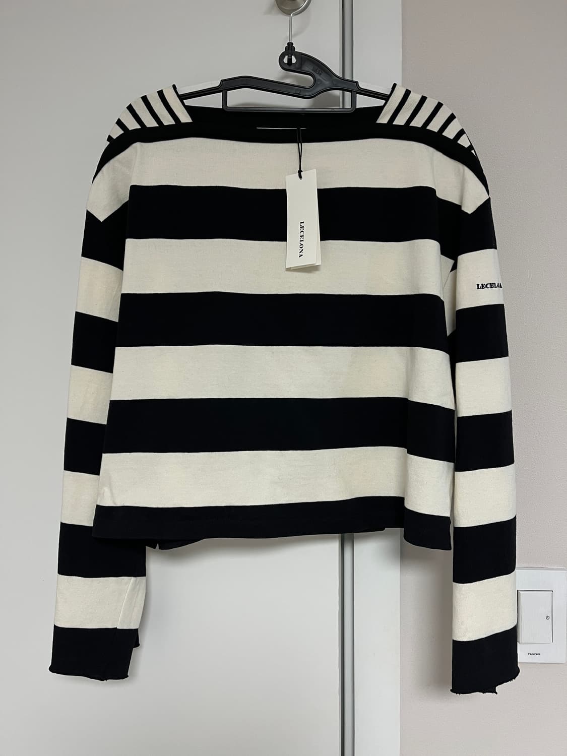 르셀로나 스트라이프 티 미착용 새상품 상품이미지3