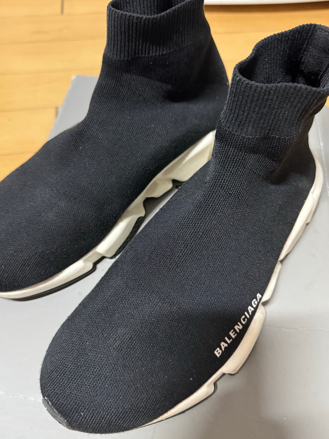 발렌시아가 스피드러너 상품이미지2