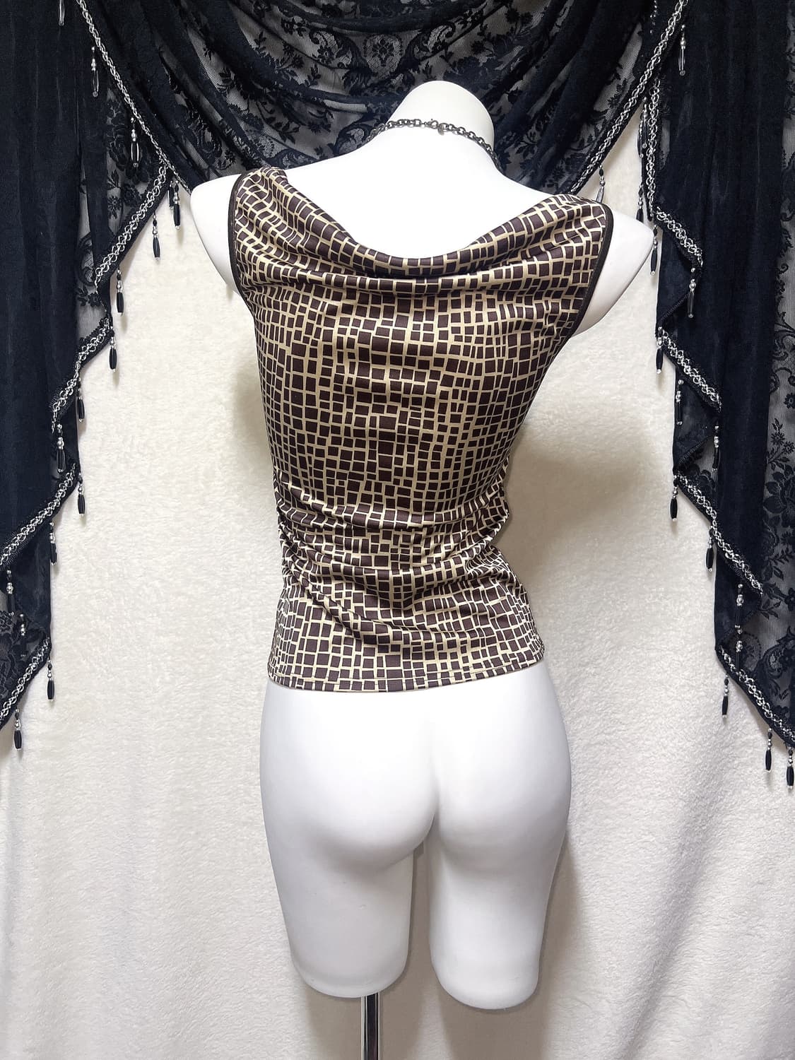 오리엔탈 오네갸루 브라운 패턴 슬리브리스 나시 다이아깔 섹시 핀터 y2k 상품이미지7