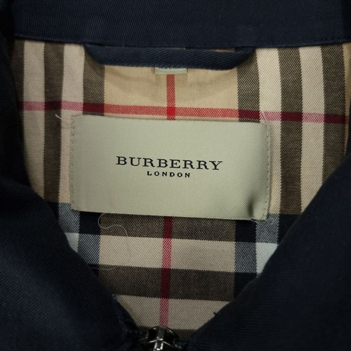 [버버리] 로고 자수 스윙탑 집업 자켓 네이비 P01500 상품이미지8