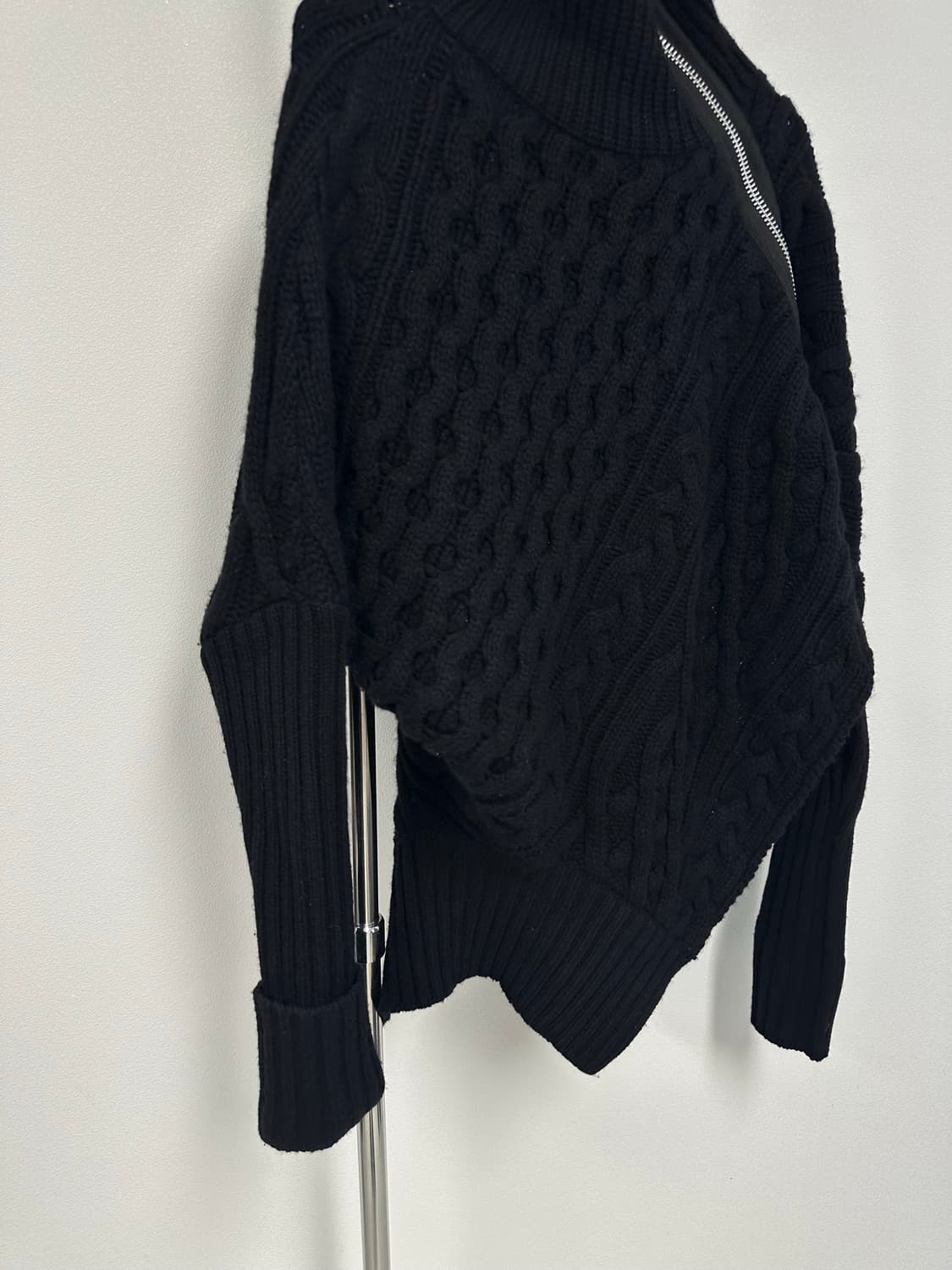 사카이 21aw 사선 니트집업 상품이미지3