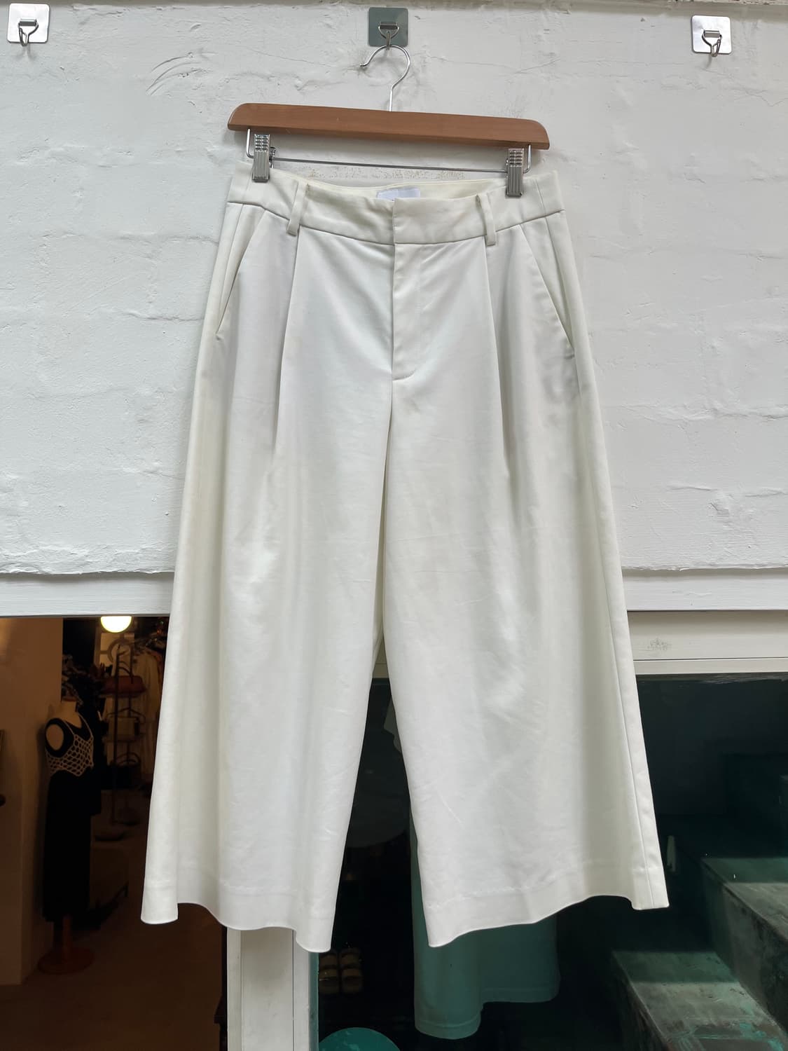 United Arrows 화이트 반바지 [Women 38] 상품이미지1