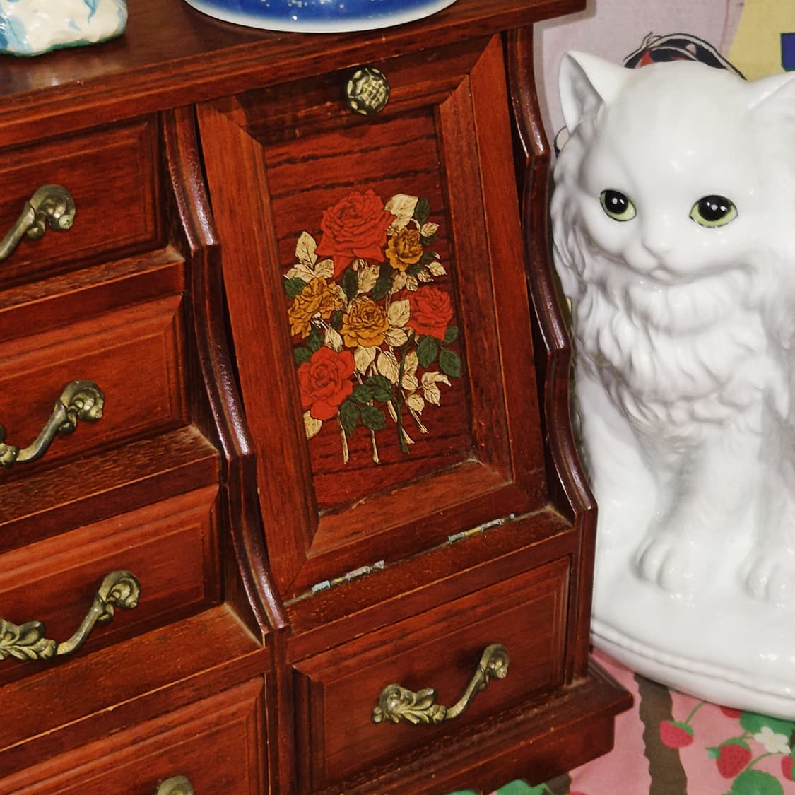 70s 엔틱 우드 플로랄 페인팅 오르골 대형 서랍장 상품이미지8