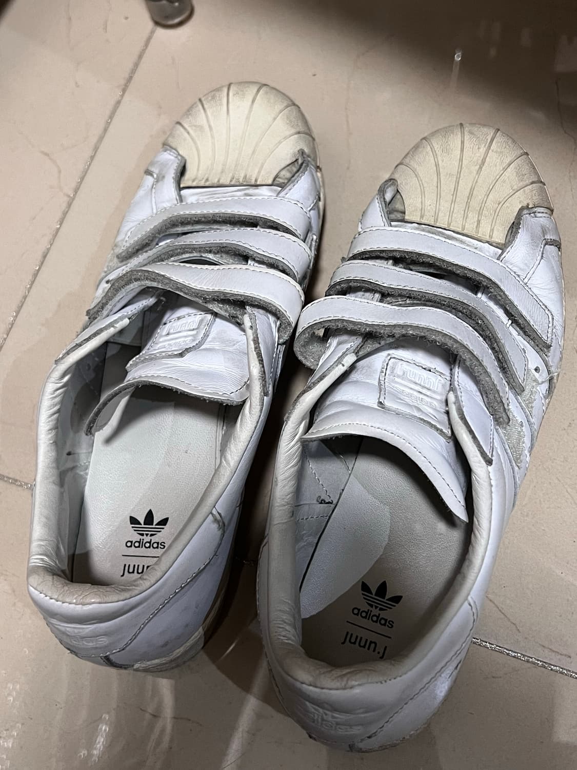 아디디스 x juunj 스니커즈 255 상품이미지8