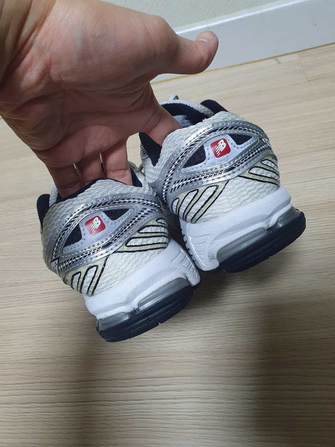 뉴발란스 860 V2 운동화 실버 블랙 270 상품이미지6