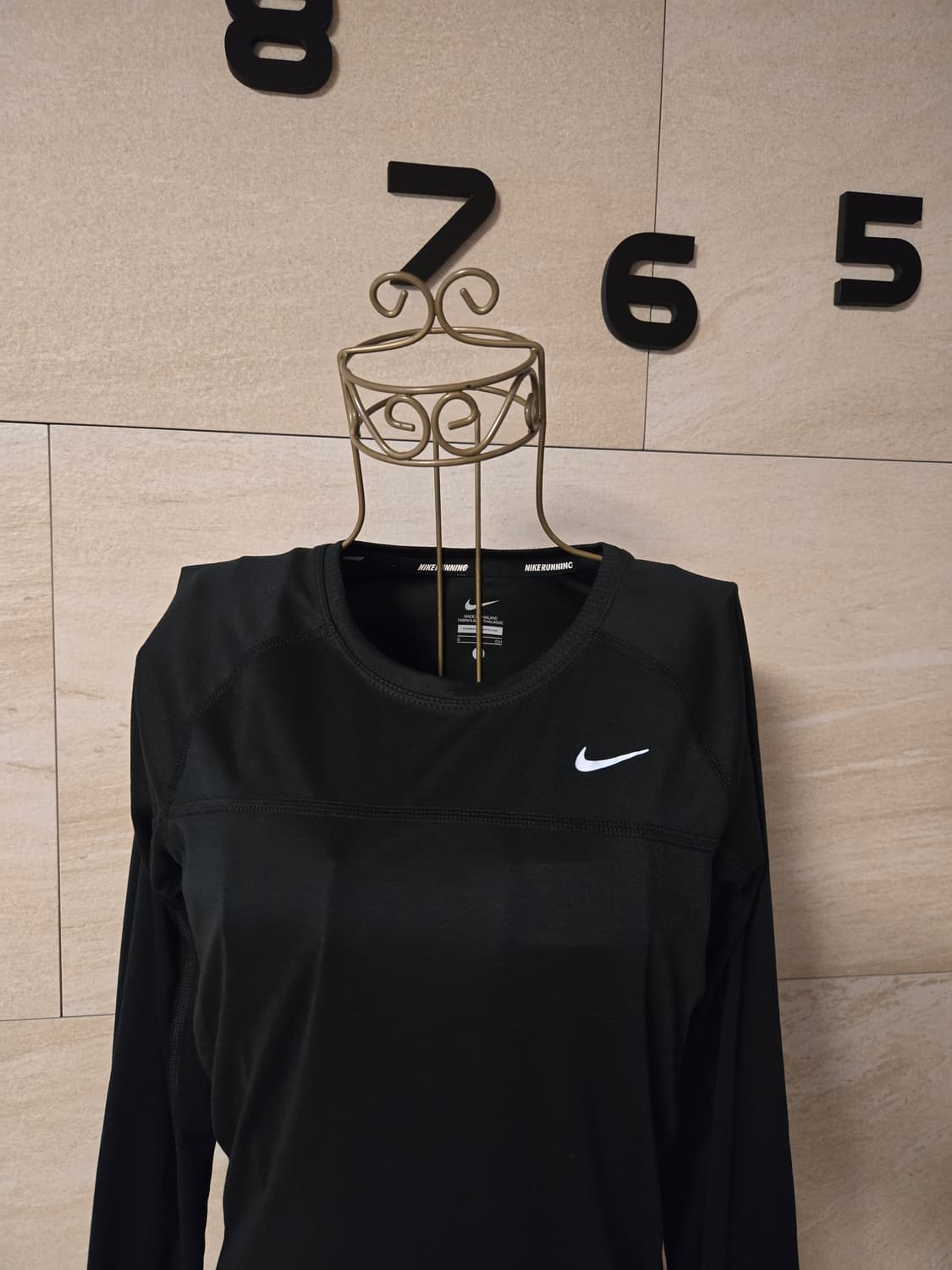[s] 나이키 러닝 드라이핏 여성 긴팔티 런닝복 상품이미지2
