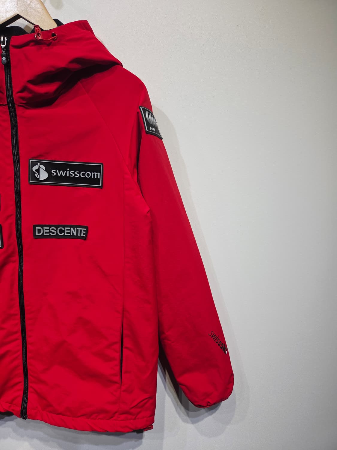 데상트(DESCENTE) 스위스 스키팀 바람막이 자켓_M 상품이미지4