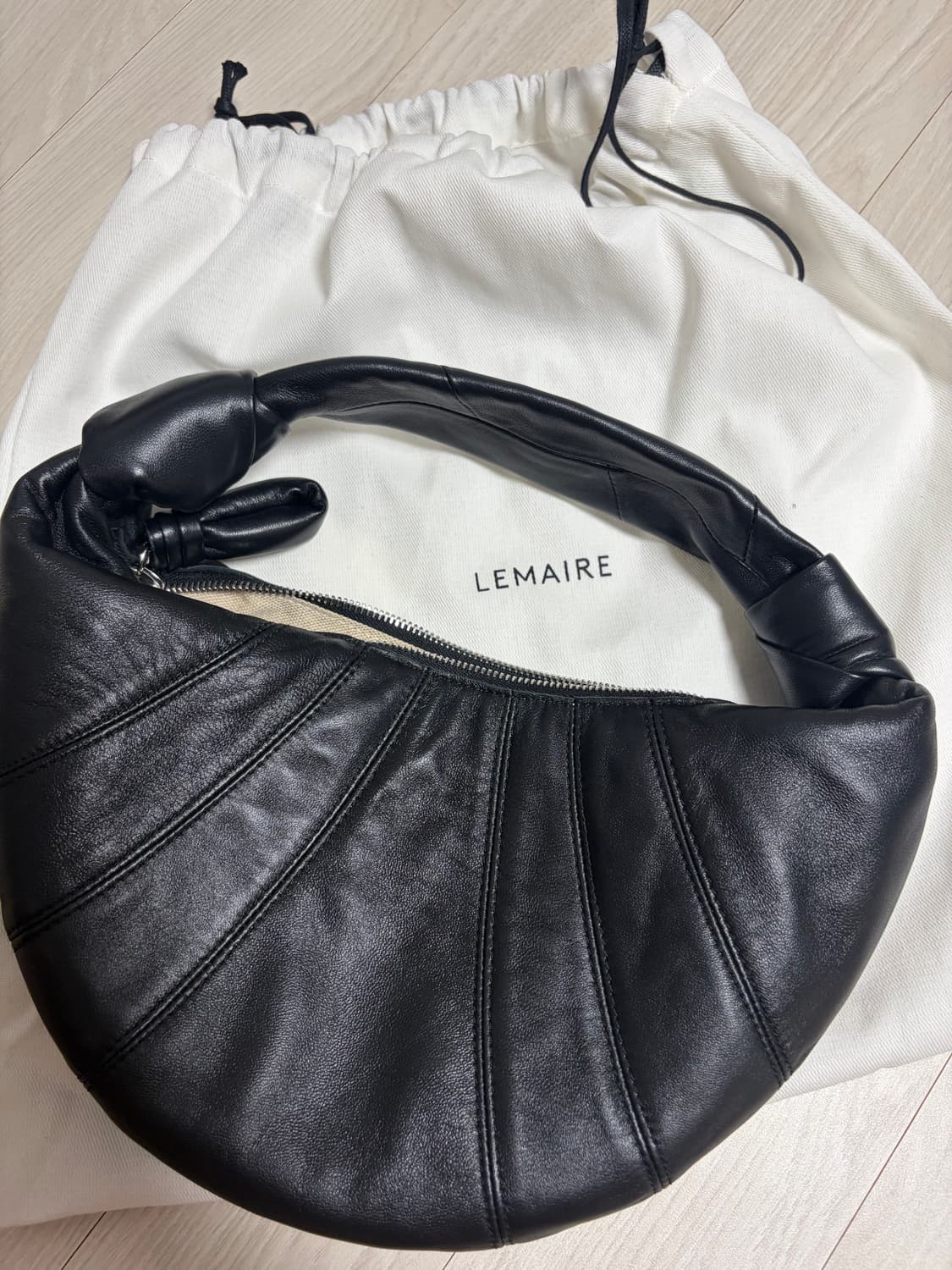 르메르 포춘백 미니(양가죽 블랙) 상품이미지1