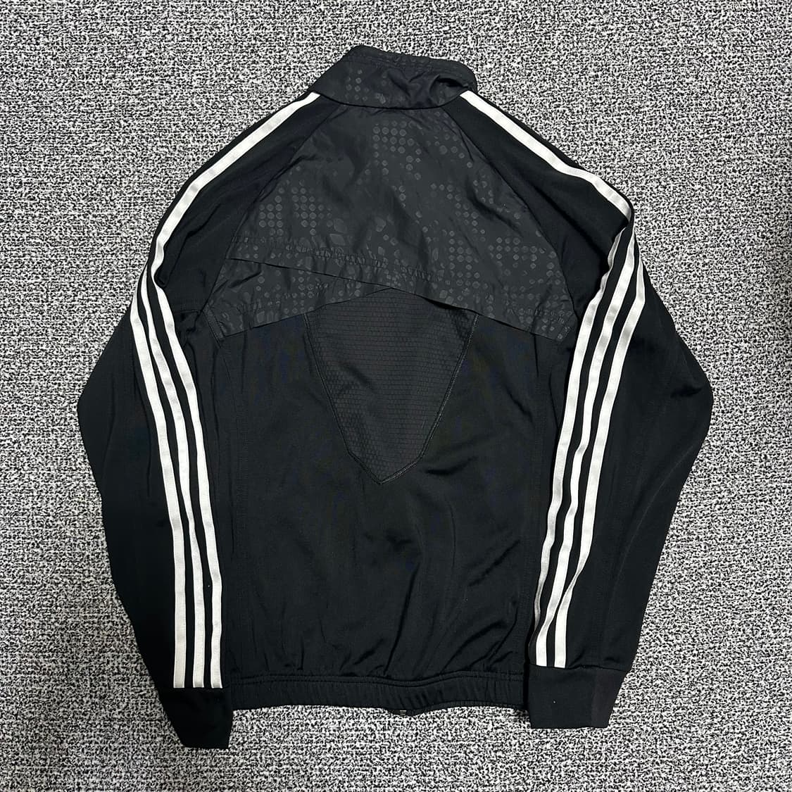 (85) 아디다스 삼선 블랙 패턴 바람막이 트레이닝 자켓 상품이미지4