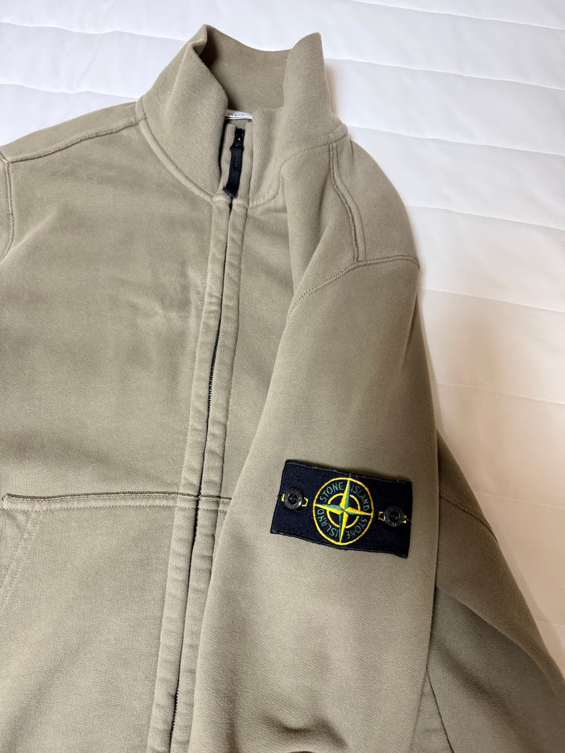 스톤아일랜드 집업 상품이미지3