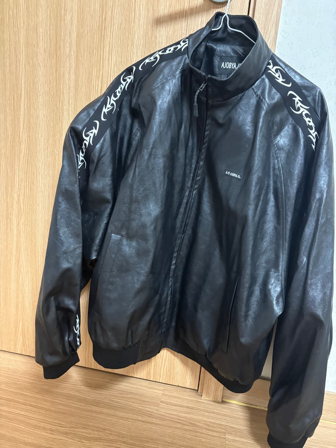 아조바이아조 레더 트랙 셋업 판매합니다 상품이미지4