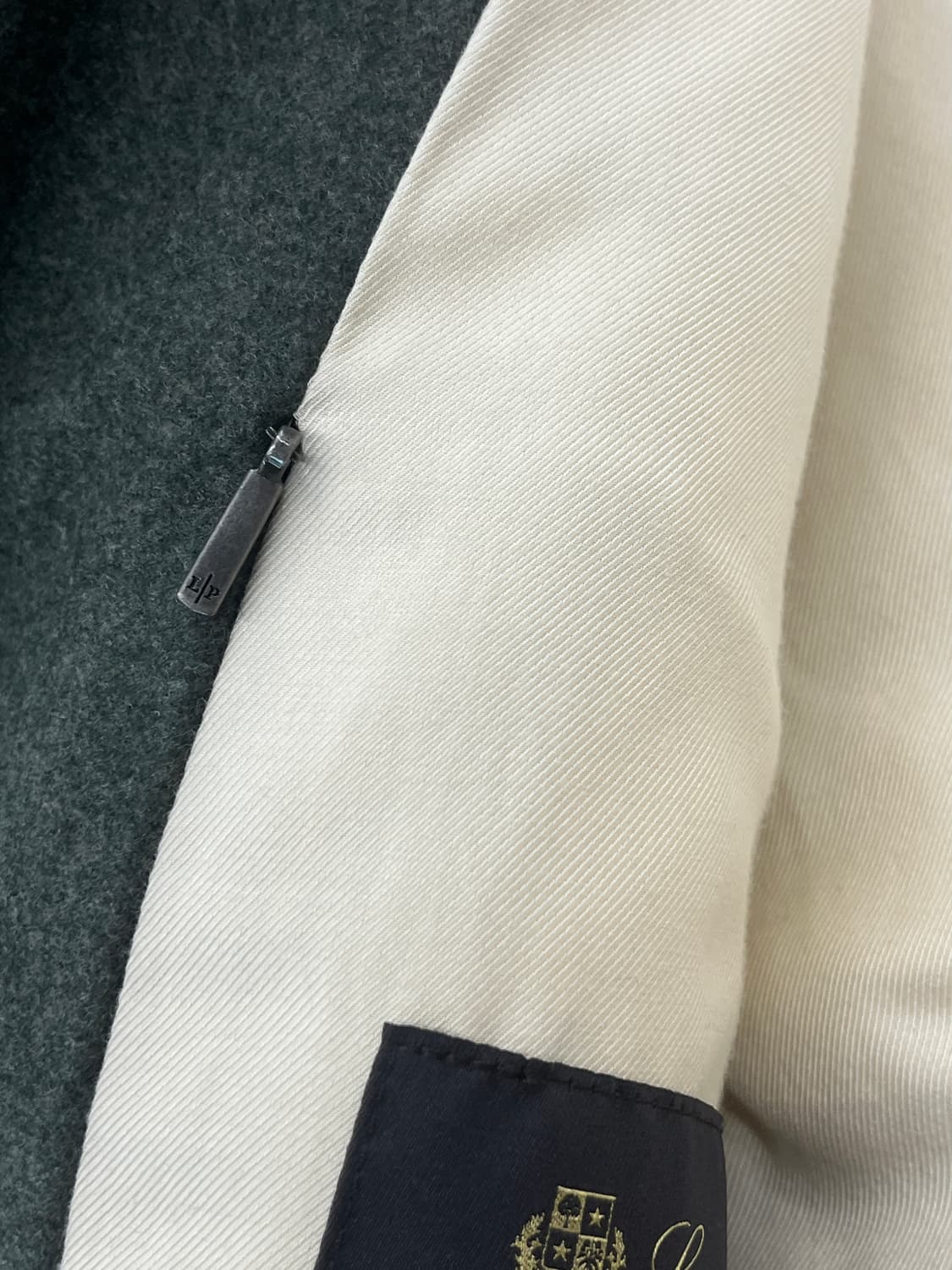 로로피아나 오버셔츠 패딩자켓 s(100-105)(새상품) 상품이미지8