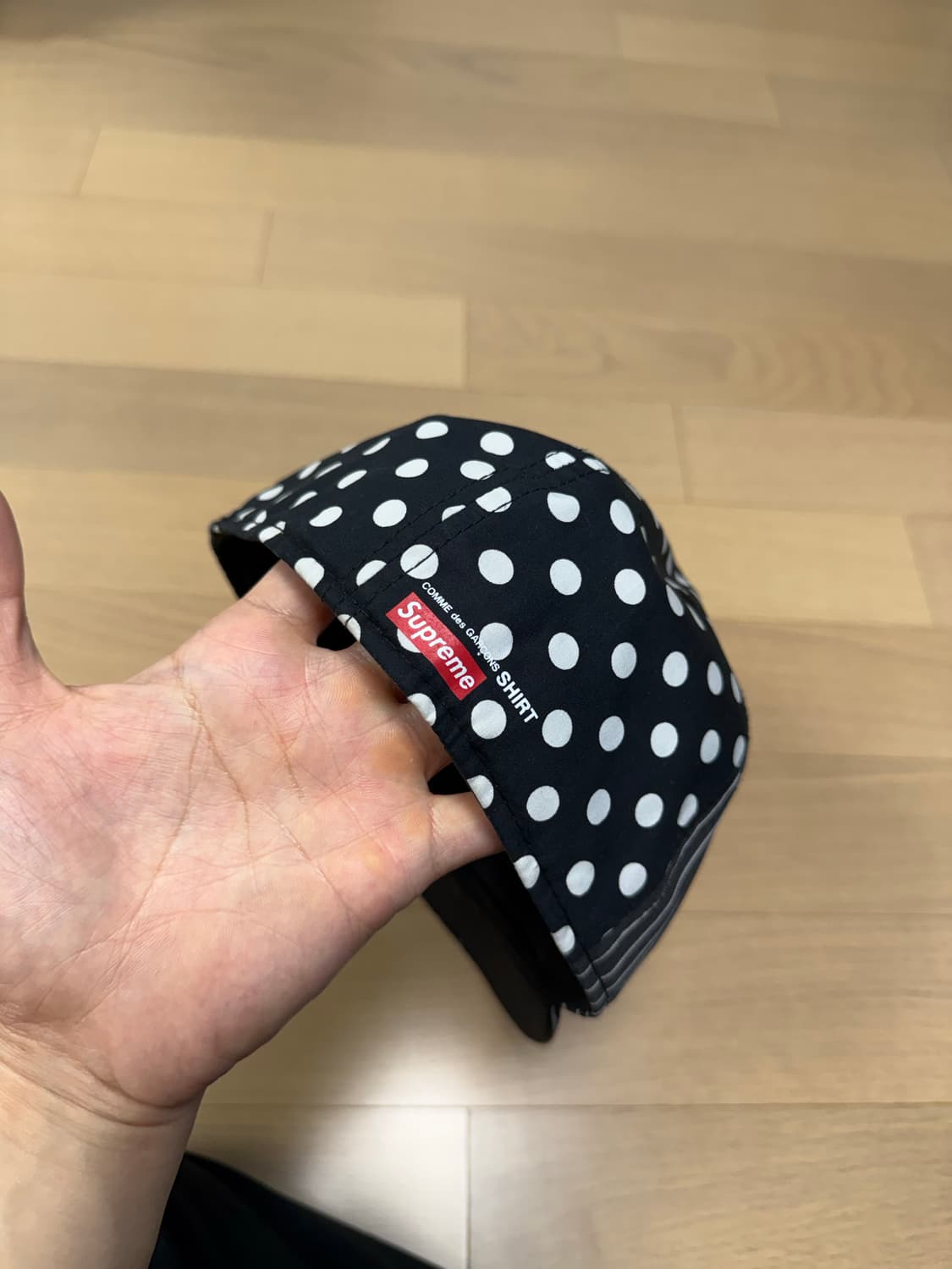 슈프림 꼼데가르송 뉴에라 상품이미지2