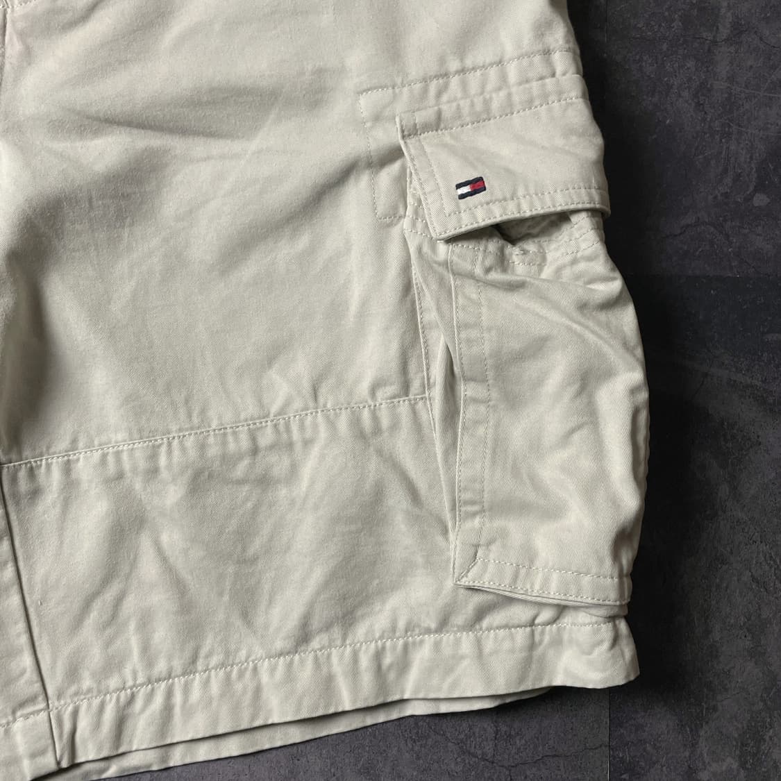 TOMMY HILFIGER 토미힐피거 아이보리 카고 하프팬츠 A00705 상품이미지5