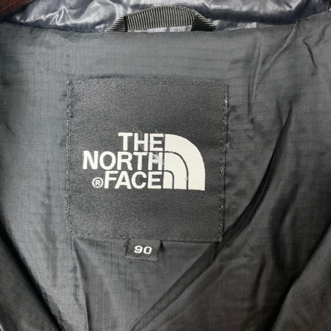 노스페이스 자수로고 블랙 경량 패딩 상품이미지8