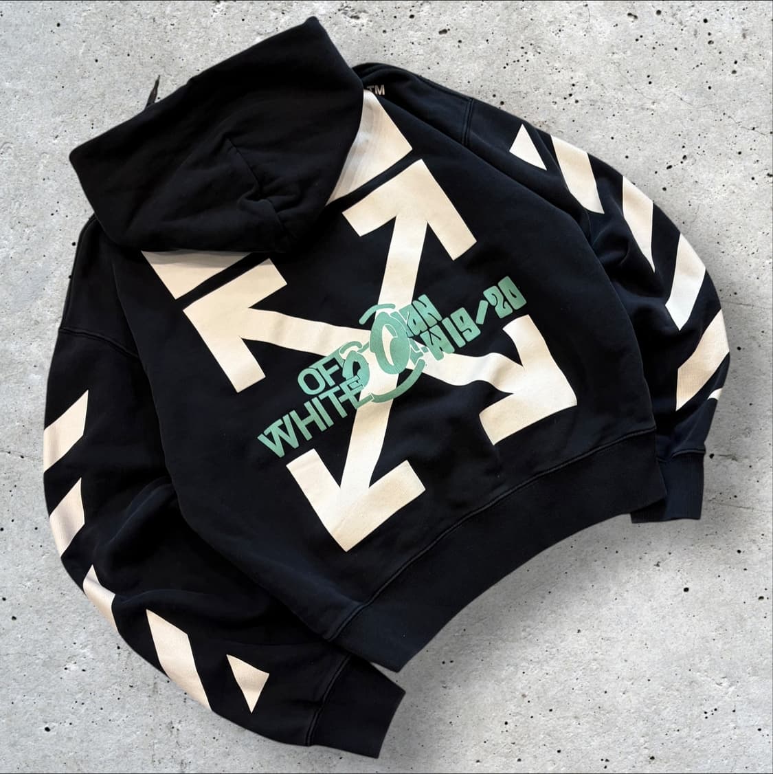 [M] 오프화이트 워터풀 폭포 프린팅 블랙 후드티 C241 상품이미지2