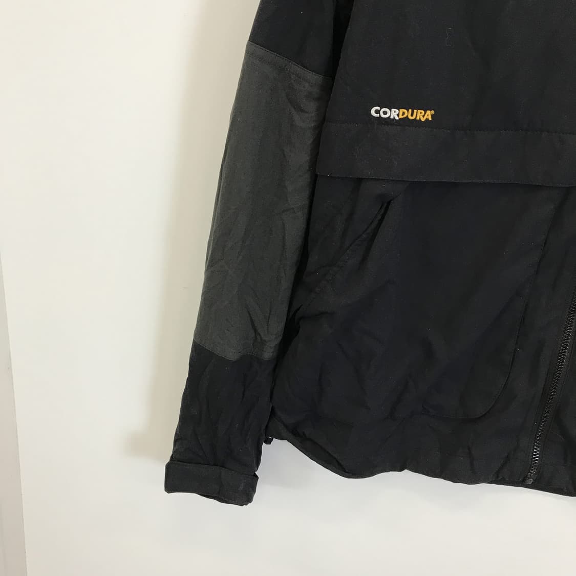 엄브로 CORDURA 바람막이자켓 [100] 상품이미지3