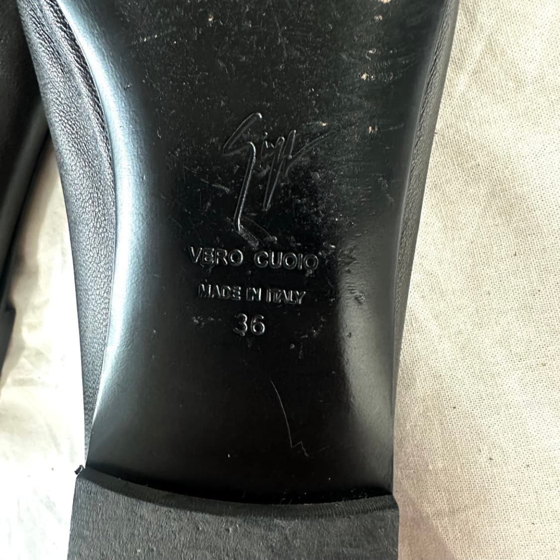 Giuseppe Zanotti 쥬세페자노티 스파이크스터드 캡토레더플랫 상품이미지5