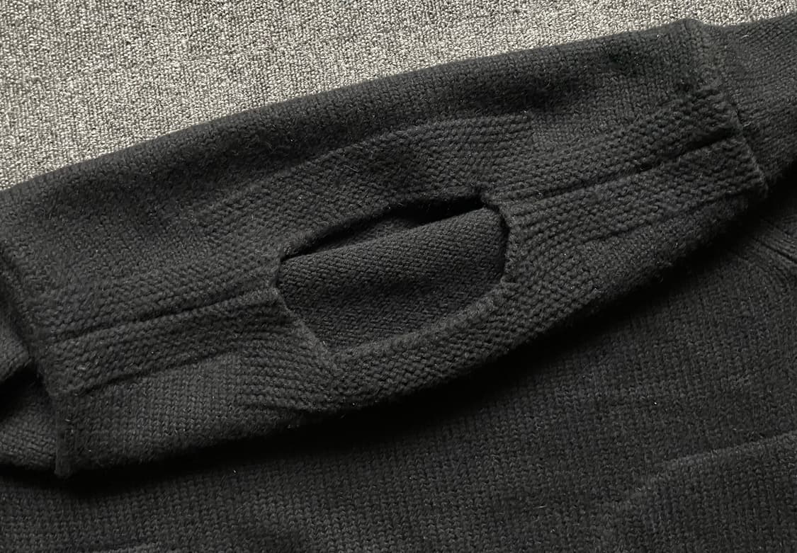 피그벨 21AW 알파카울 레드크로스 니트 잉크블랙 상품이미지3