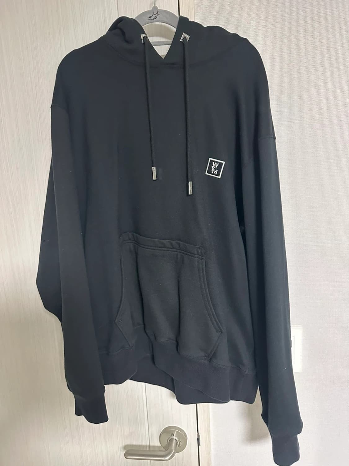 우영미 백 로고 후드 블랙 50 상품이미지3