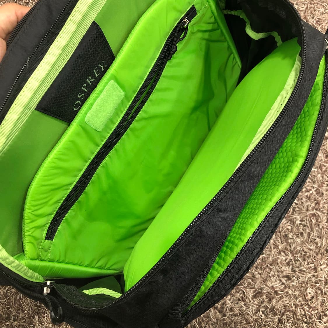 오스프리 오존 쿠리어 보딩백 상품이미지5