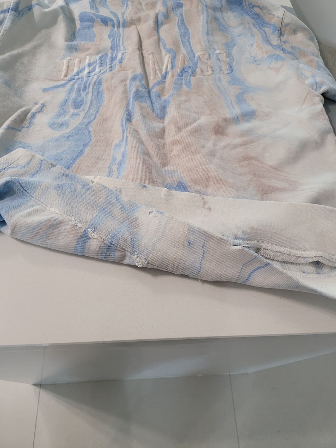 105 여유 콰이어트 매스(Quiet Mass) 디스트레스드 스웻셔츠 ( 상품이미지3