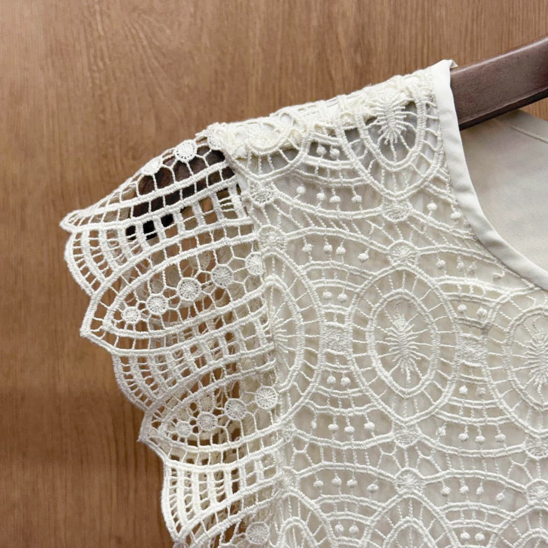 마시모두띠 레이스 자수 블라우스 크로셰 플로럴 패턴 캡소매 아이보리 상품이미지6