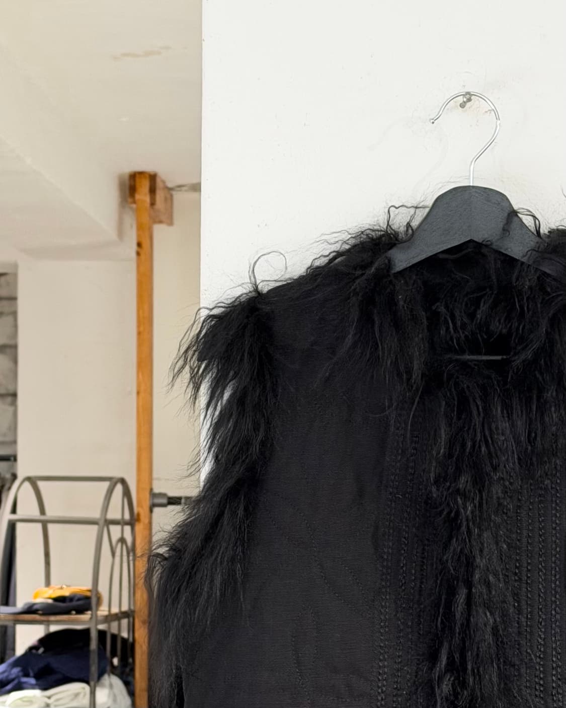 쟈딕앤볼테르 블랙 리버서블 퍼 퀼팅 베스트 상품이미지3