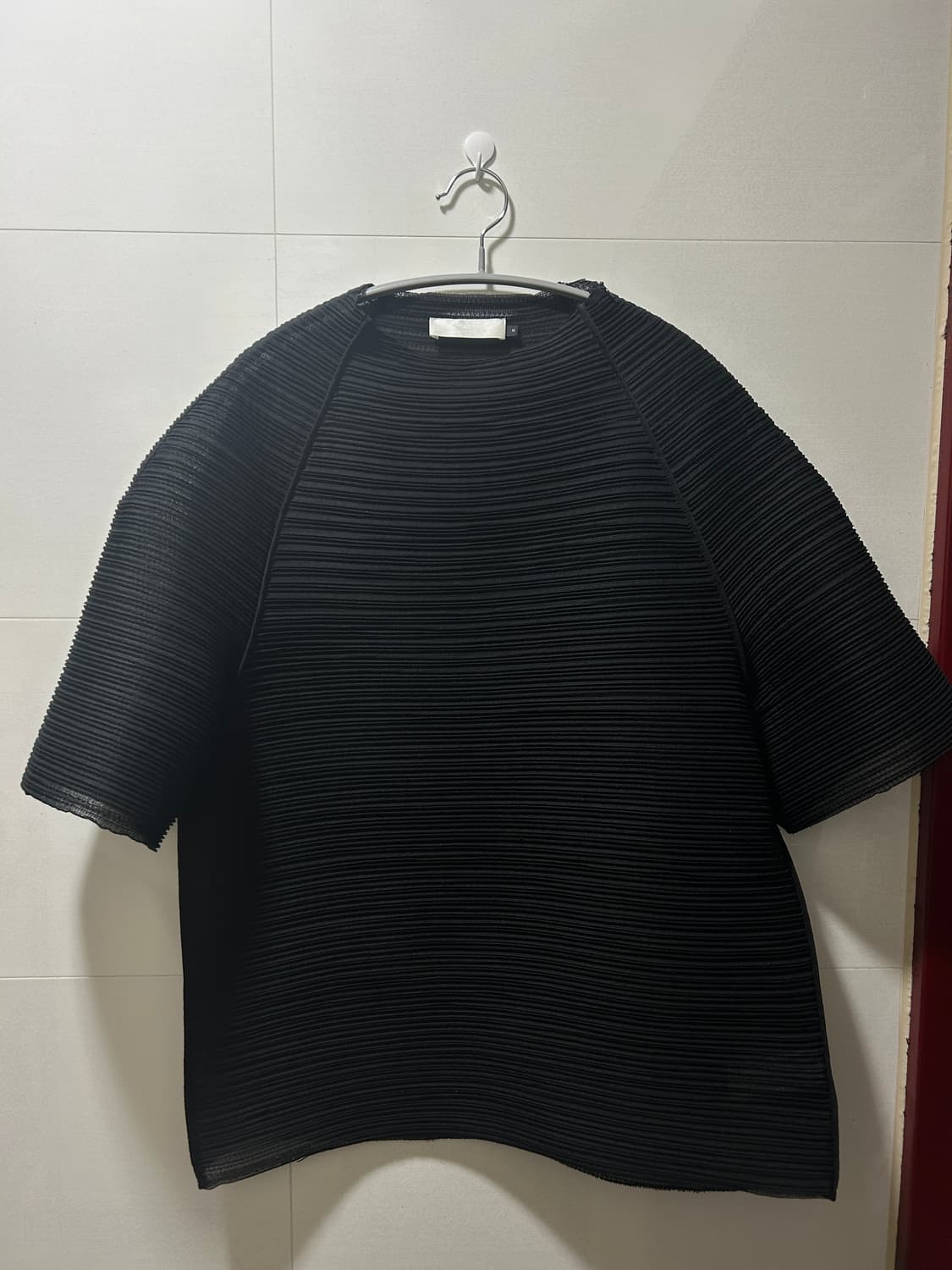 25ss 아모멘토 플리츠 래글런 탑 상품이미지4